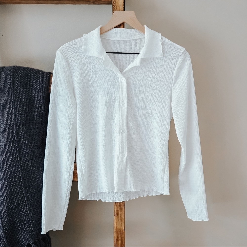 3/$20 Dazy White Textured Button Front Long Sleeve Top | Size M